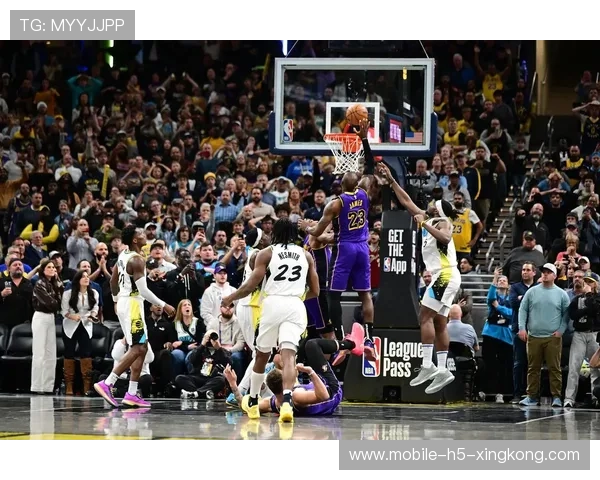 詹姆斯绝杀上篮,湖人主场再造奇迹 詹姆斯绝杀上篮,湖人主场再造奇迹