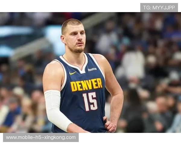 约基奇挡拆分球,掘金整体效率爆表 约基奇挡拆分球,掘金整体效率爆表